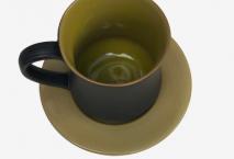 Tasse vert et noir en faÏence